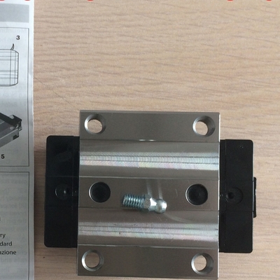 Mesin CNC Linear Ball Bearing / Linear Slide Bearings R165129420 23x70x86.2 mm