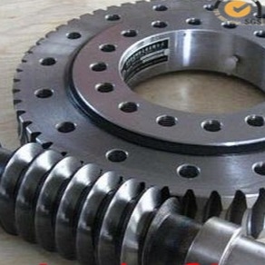 RKS Roller Bearing Silinder yang disilangkan.162.16.1424 Slewing Bearing 1424x1509x68mm