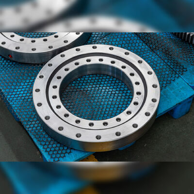 XSU140844 Slewing Bearing 774x914x56mm untuk Bagian Crane Robot Cross Roller Bearing AGV